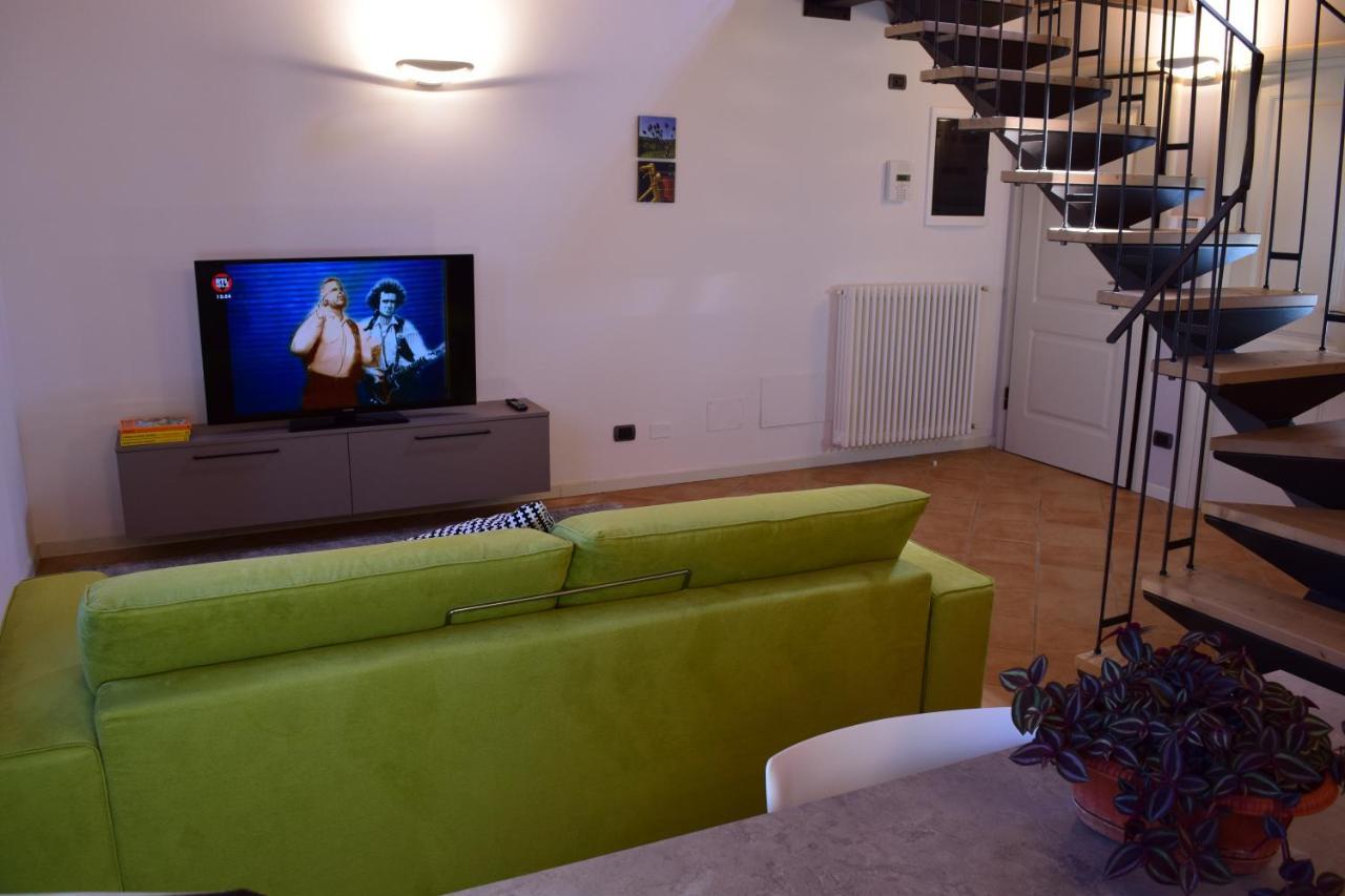 Borghetto Country Apartments Saludecio エクステリア 写真