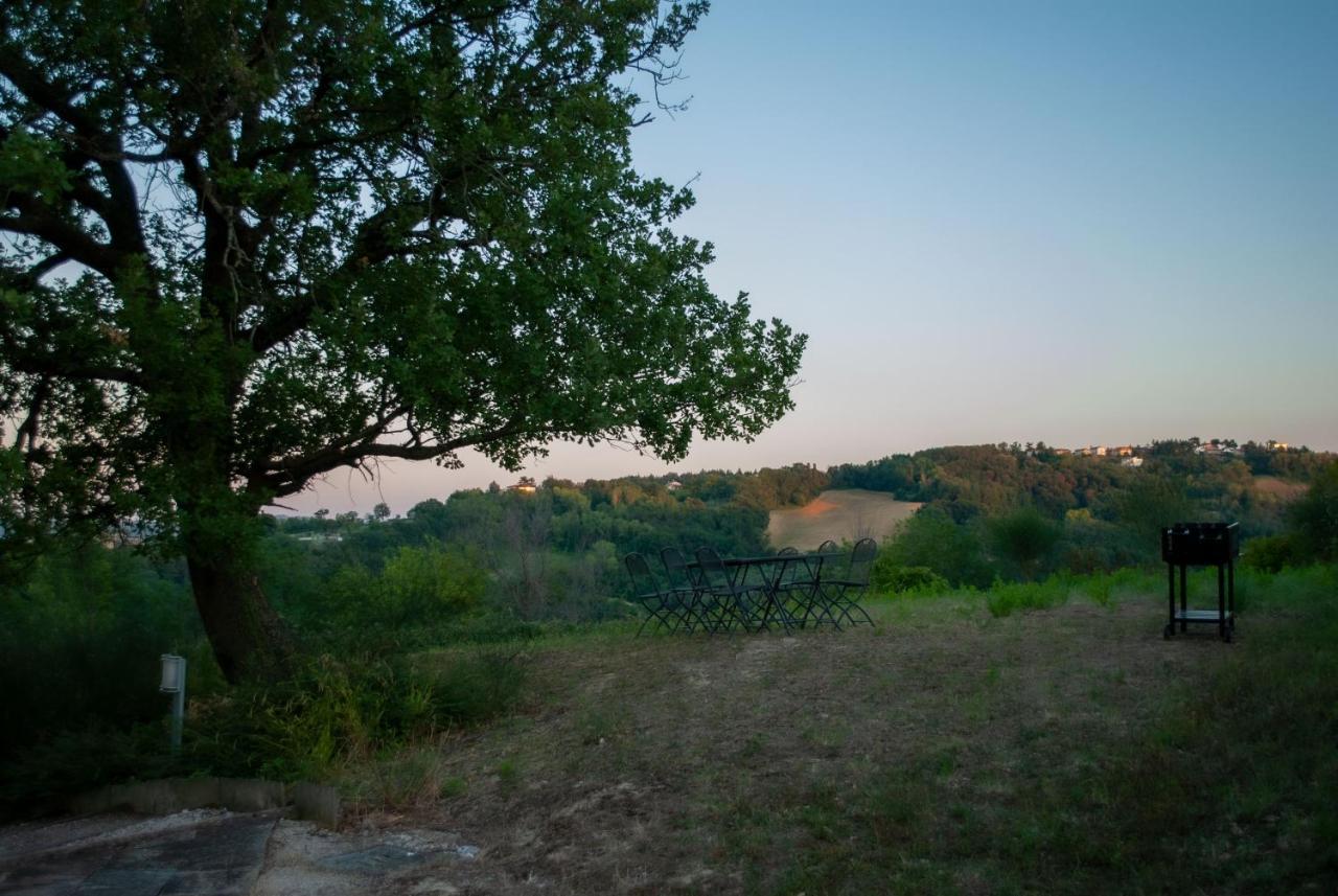 Borghetto Country Apartments Saludecio エクステリア 写真